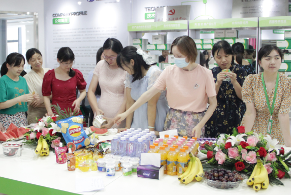 上成員工生日會丨美好時光，你我同行！